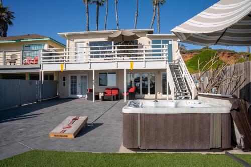 BEACHFRONT COTTAGE UPPER UNIT, Oceanside (foto 9)