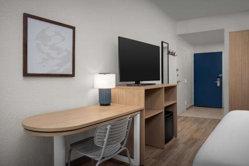 Brandon Center Hotel An IHG Property - image 13