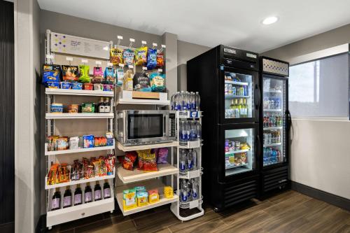 Days Inn by Wyndham Tifton - image 11