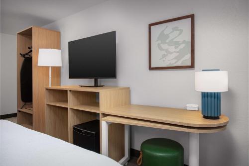 Days Inn by Wyndham Atlanta Marietta Ballpark - image 6