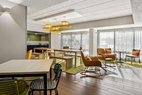 Hampton Inn Saint Joseph Interstate 94 - image 7