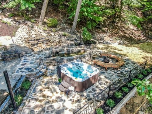 Pezsgőfürdő, Zen Lake House in Greenwood Lake (NY)