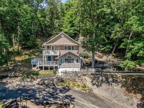 Zen Lake House in Greenwood Lake (NY)
