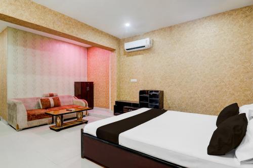 . HOTEL O YASH RAJ PALACE