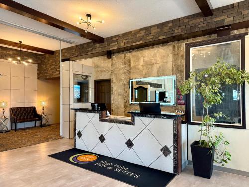 . High Point Inn & Suites Peace River