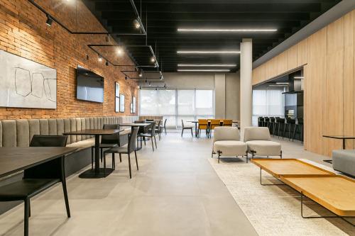 Restaurant, First Residencial Multifuncional by Viva - Conforto e Facil Acesso as Melhores Praias de Floripa in João Paulo
