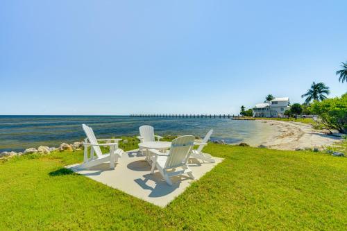 Luxe Pine Island Living Historic Old Florida Gem! in Bokeelia