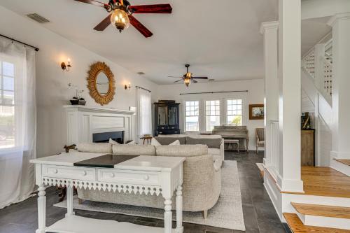 Luxe Pine Island Living Historic Old Florida Gem! in Bokeelia