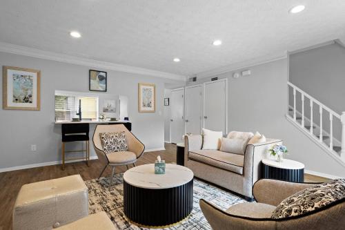 Facilities, Chic Escape with outdoor space in Smyrna (GA)