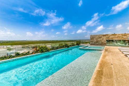 Riva Puerto Cancun # 207, Halibut, Cancún (photo 4)