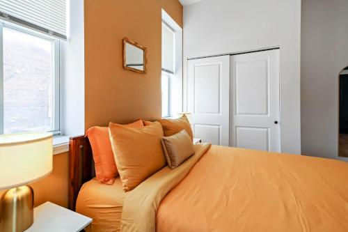 Festive Soulard 4BR w Patio & Amenities in Soulard, USA