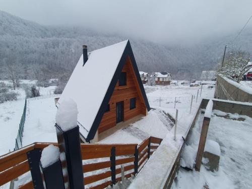 KoCHALET Apartment in Crni Vrh