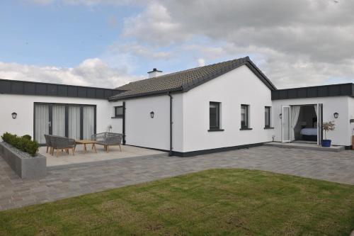 NEW Portrush - Sealavie