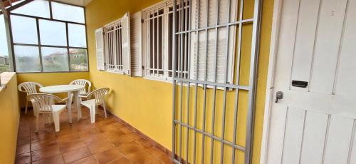 ระเบียง/ชานเรือน, SALINAS APARTMENT VILA DO MAIO WiFi FREE in วีลาโดไมโย