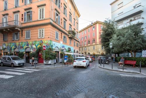 로마 Urban Oasis near Termini, free Parking&Patio, int3 4성급 싱글룸 레스토랑