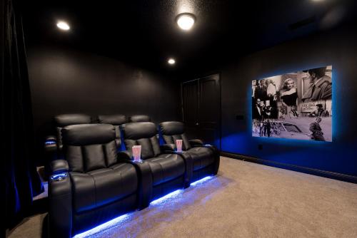 Exquisite Home near Disney Themed Rooms & Home Theater by Rentyl - 7736F in Orlando, USA