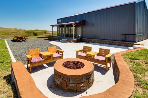 . Secluded Nebraska Getaway: 2 Mi to Lake McConaughy