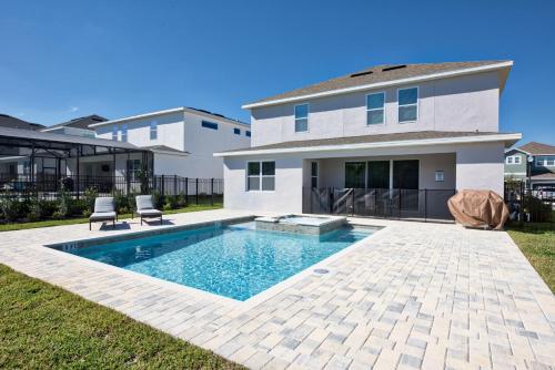 Outstanding Home with Water Park Access near Disney - 7731F - image 5