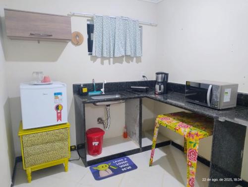 virtuve, Studio Flat Casal com ar condicionado in Castelo (Espirito Santo)