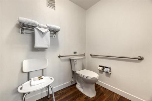 Best Western Plus Columbia River Inn - image 10