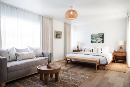 The Pearl Hotel in Roseville-Fleet Ridge