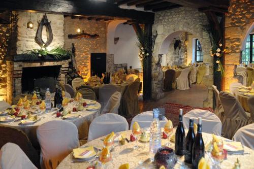 宴會廳, Moulin de Moulignon B&B in 梅西