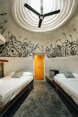 2 double beds