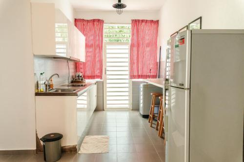 Holiday Home By Island Hospitality in Teluk Bahang