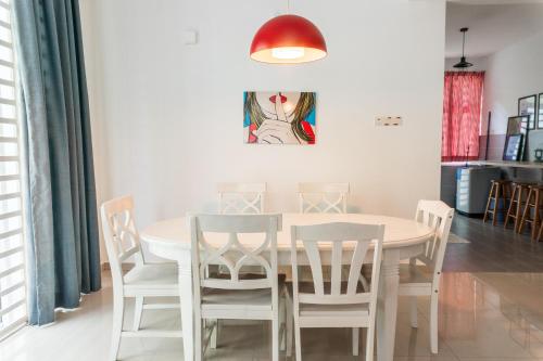 Holiday Home By Island Hospitality in Teluk Bahang