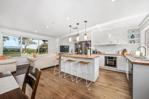 virtuve, Ultima Escapes - Carcoola House - Barossa Fringe Retreat in Greenock