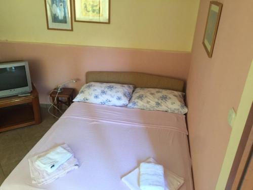Hill House Marija - image 4