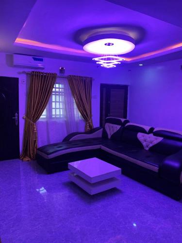 Cee&Tee at AKOBO 1Bedroom or 2Bedrooms -247 Electricity-Solar Inverter AC in Bedrooms, Ibadan (zdjęcie 9)