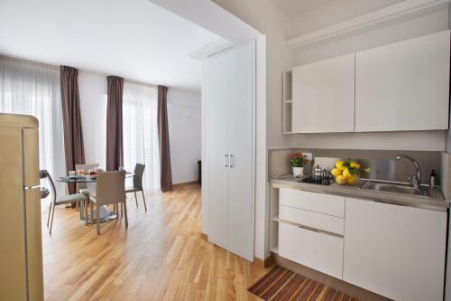 Deluxe Apartment image 7