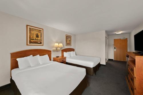 Rodeway Inn & Suites Tomahawk - image 11