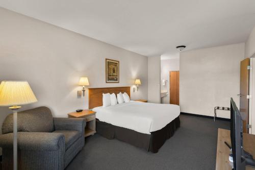 Rodeway Inn & Suites Tomahawk - image 8
