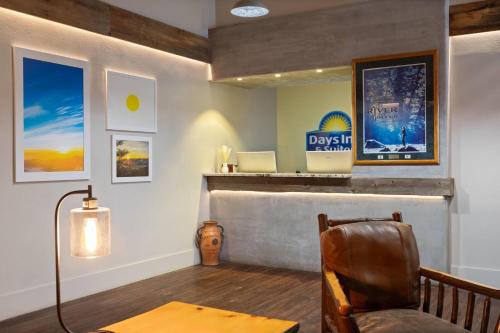 Days Inn and Suites by Wyndham Downtown Missoula-University – Missoula, MT
