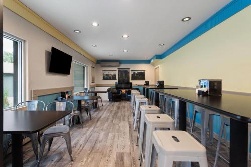 餐饮, 温德姆戴斯酒店及套房 - 市中心密苏拉大学 (Days Inn and Suites by Wyndham Downtown Missoula-University) in 密苏拉(MT)
