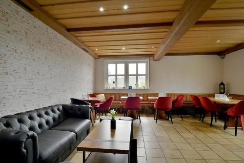 Étterem, Cafe und Hotel Zum Grunen Baum in Neustadt Bei Coburg