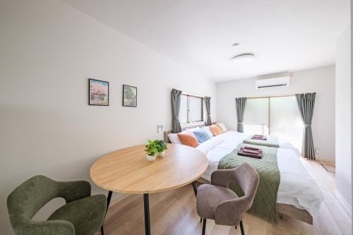 Aki Hiroo Stay 101