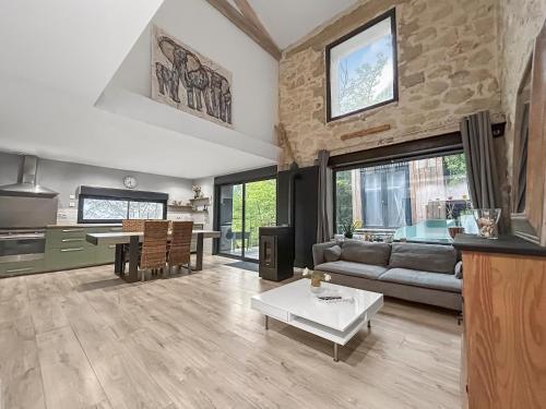 Maison familiale avec terrasse et vue in Agen Városközpont