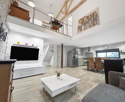 Maison familiale avec terrasse et vue in Agen Városközpont