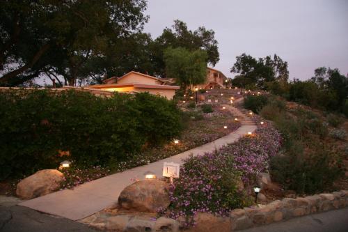 Ojai Retreat & Inn - 출입구