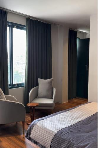 Crown plaza hotel and cafe - Malana Crown plaza hotel and cafe - Malana