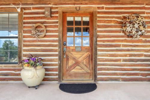Double D Cottage - image 6