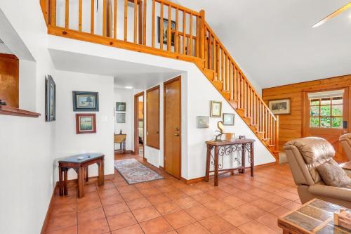 Double D Cottage - image 2