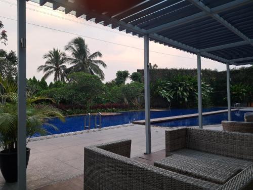 THE MARIS 3BR Beautiful Garden Villa Vimala Hills
