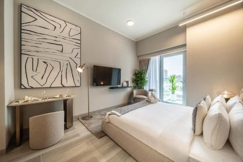 Airstay - Studio with Pool Views - Next to Circle Mall - Monthly Offer Available, Dubai (photo 8)