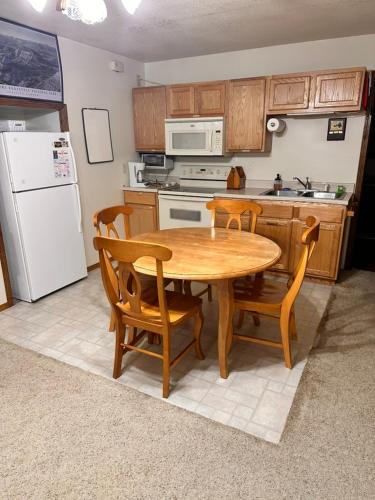 Whispering Pines Auburn - image 3