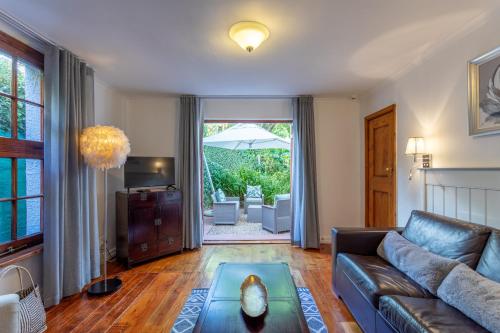 Acorn House – Cape Town, CO