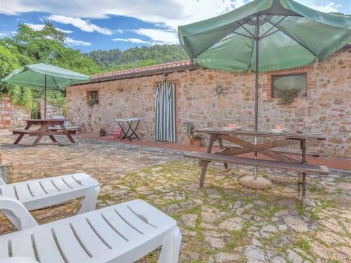  Apartment in Massa Marittima with Pools in Massa Marittima